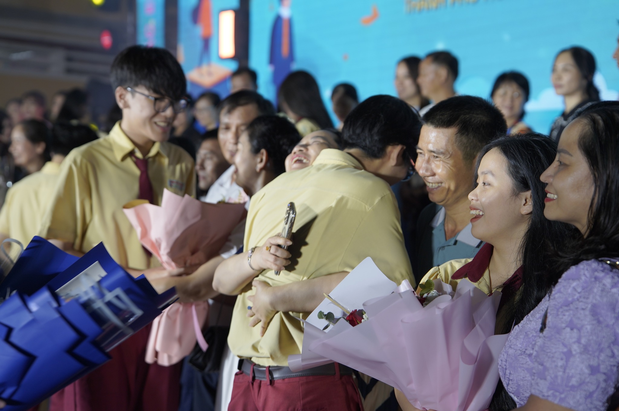 Lễ Tri Ân và Trưởng Thành - Thành Nhân 16