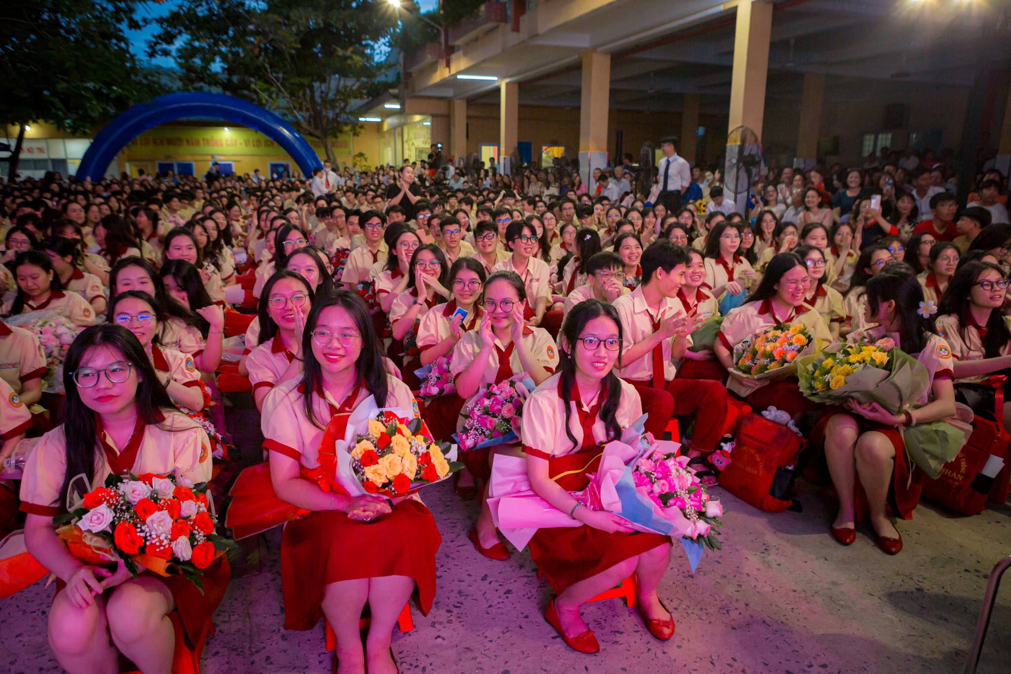 Lễ Tri Ân và Trưởng Thành - Thành Nhân 8